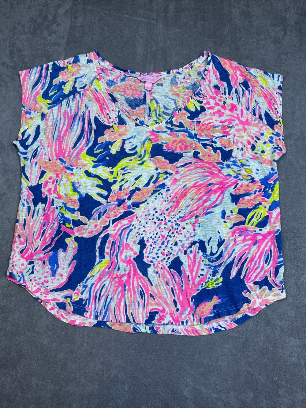 Lilly Pulitzer Rollins 100% Linen V-Neck Top Indigo Sunken Treasure Small